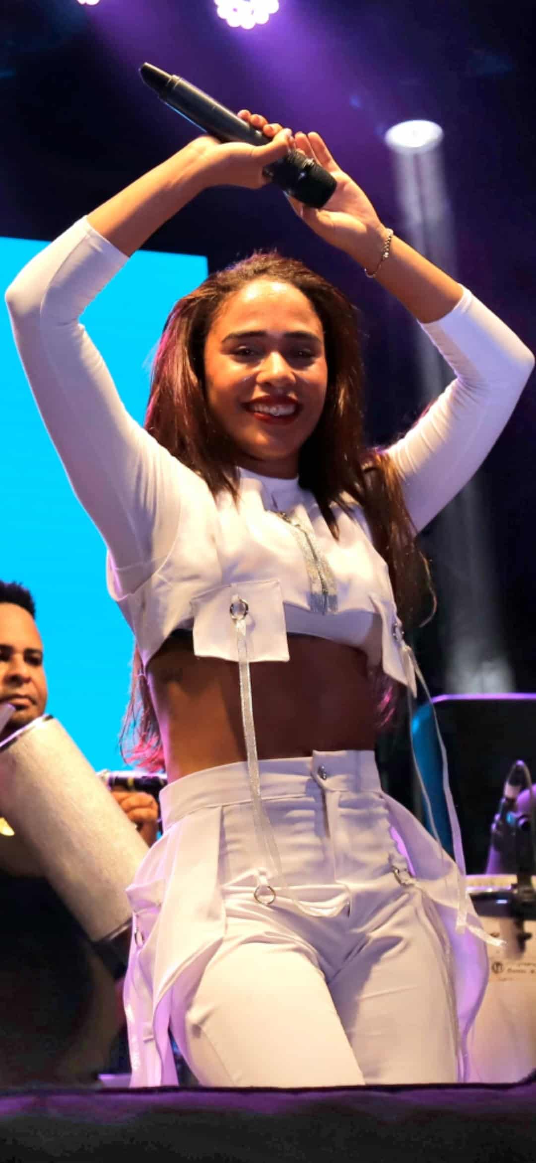 La cantante Steffany Constanza será parte del concierto de cierre por el 162 aniversario de la Restauración, en Ciudad Juan Bosch.