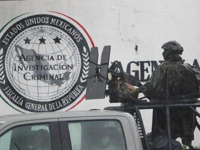 Detienen organizador de caravana de migrantes en sur de México