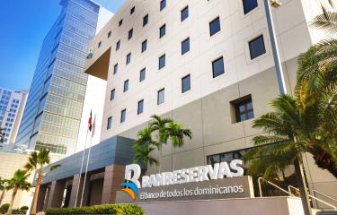 Apresan a dos empleados del Banreservas en Barahona por robo de RD$29 millones