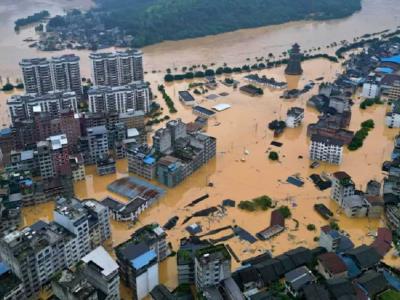 Miles de evacuados en China por lluvias torrenciales