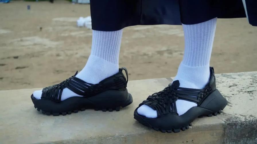 México pide suspender la venta de sandalias de Adidas inspiradas en huaraches oaxaqueños México pide suspender la venta de sandalias de Adidas inspiradas en huaraches oaxaqueños