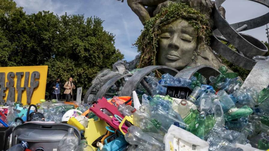 Negociaciones sobre el plástico: Una apuesta ambiciosa o resignarse a un texto irrelevante