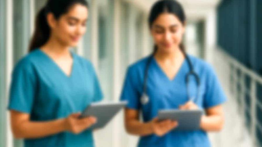 Arrestan a mujer que se hizo pasar por enfermera y atendió a 4,000 pacientes en Florida Arrestan a mujer que se hizo pasar por enfermera y atendió a 4,000 pacientes en Florida