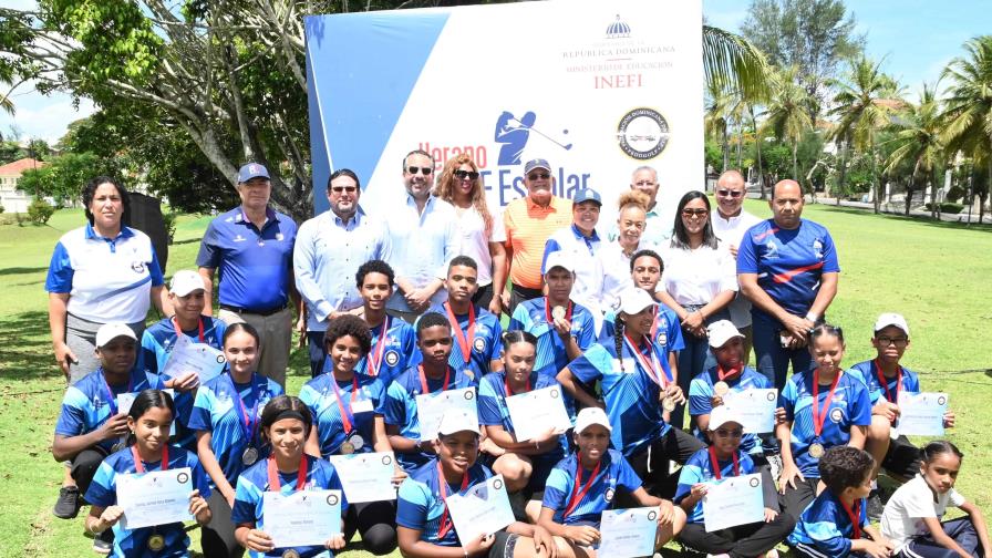 Golf para todos: INEFI y Fedogolf llevan el deporte a las aulas públicas con su  campamento