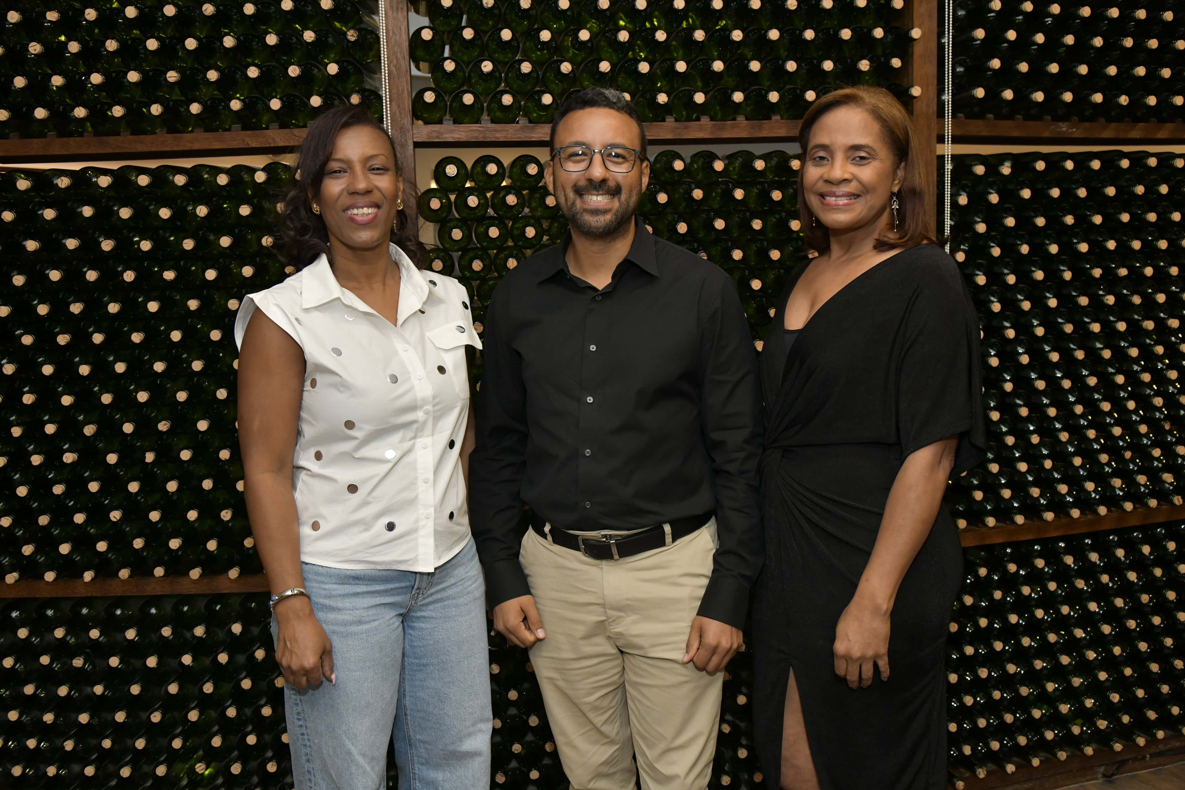 Lidia Mora, Ricardo Pichado y Maritza Morillo.