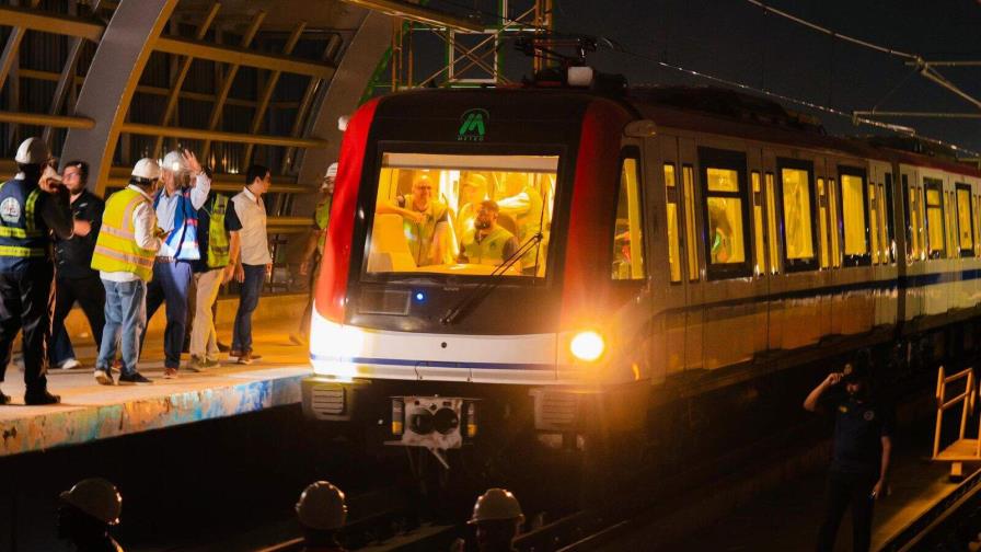 Paliza supervisa pruebas dinámicas en la línea 2C del metro que va a Los Alcarrizos