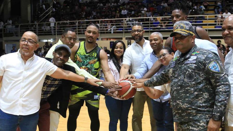 La Esperanza vence al CUP en inicio torneo basket superior municipal de Los Alcarrizos La Esperanza vence al CUP en inicio torneo basket superior municipal de Los Alcarrizos