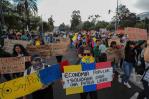 Cientos de personas vuelven a protestar contra los recortes y leyes de Noboa en Ecuador
