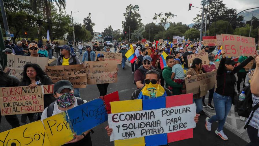 Cientos de personas vuelven a protestar contra los recortes y leyes de Noboa en Ecuador