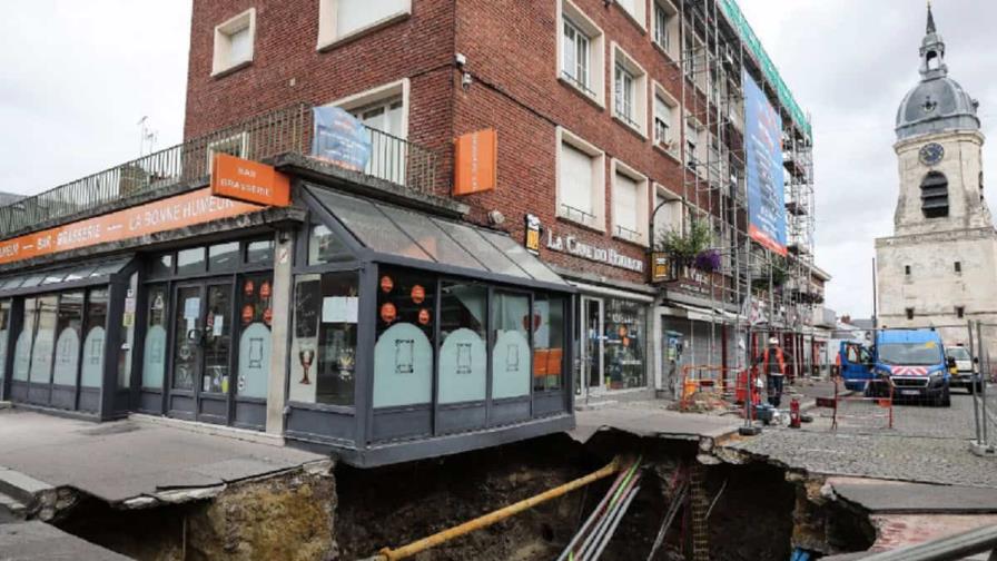 Se hunde edificio en el centro de una ciudad francesa