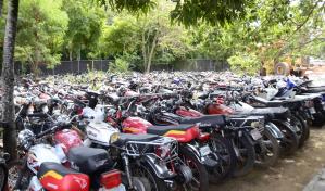 Capturan en Santiago a supuesto pastor acusado de falsificar matrículas para retirar motocicletas