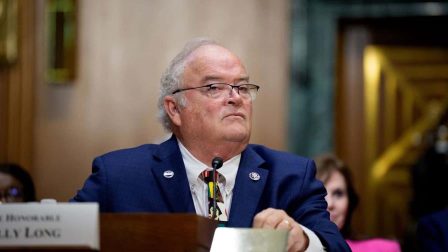 Trump cesa a director de Servicio de Impuestos tras solicitar datos de indocumentados Trump cesa a director de Servicio de Impuestos tras solicitar datos de indocumentados
