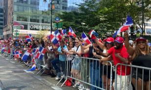 Los dominicanos, entre los migrantes que m&aacute;s se benefician de las ayudas sociales de EE. UU.