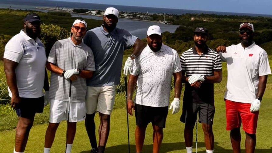 VIDEO | ¿Rey en Youtube?: LeBron James lanza canal de golf con los campeones de Cleveland de 2016 VIDEO | ¿Rey en Youtube?: LeBron James lanza canal de golf con los campeones de Cleveland de 2016