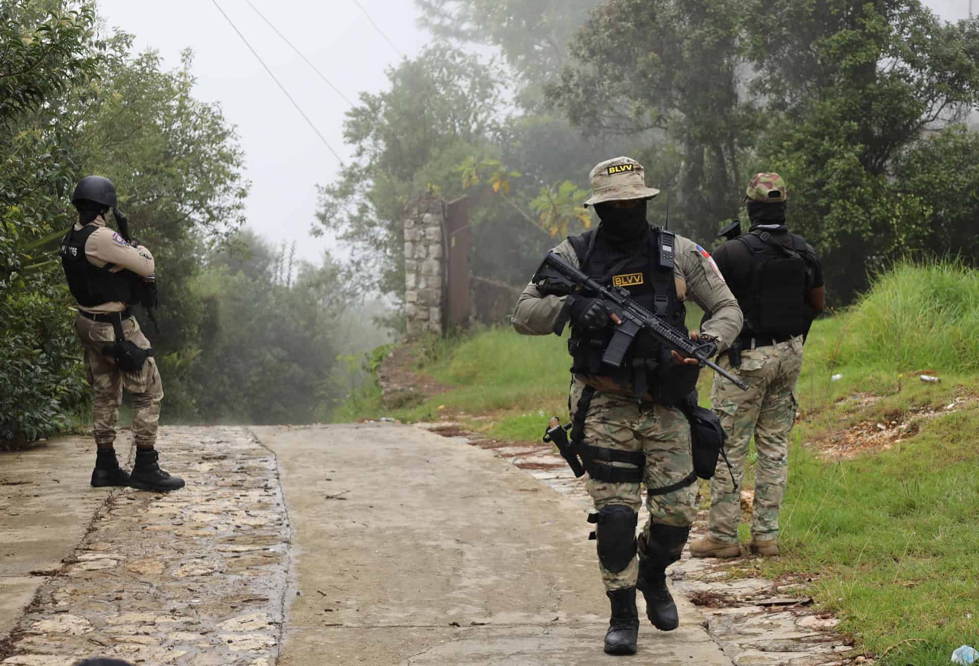 Militares patrullan una zona afectada por la crisis de seguridad en Haití.<br><br><br><br><br><br><br><br><br><br>Preguntar a ChatGPT<br>