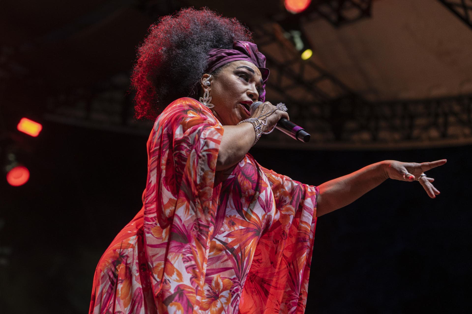 La cantante cubana Aymée Nuviola, se presenta durante un homenaje por el centenario de la fallecida cantante cubana Celia Cruz, en el festival summerstage este sábado, en Nueva York (Estados Unidos).