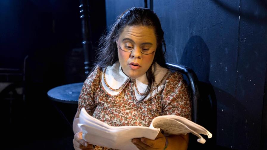 Talento sin límites: artistas con síndrome de Down brillan en festival de arte en Venezuela