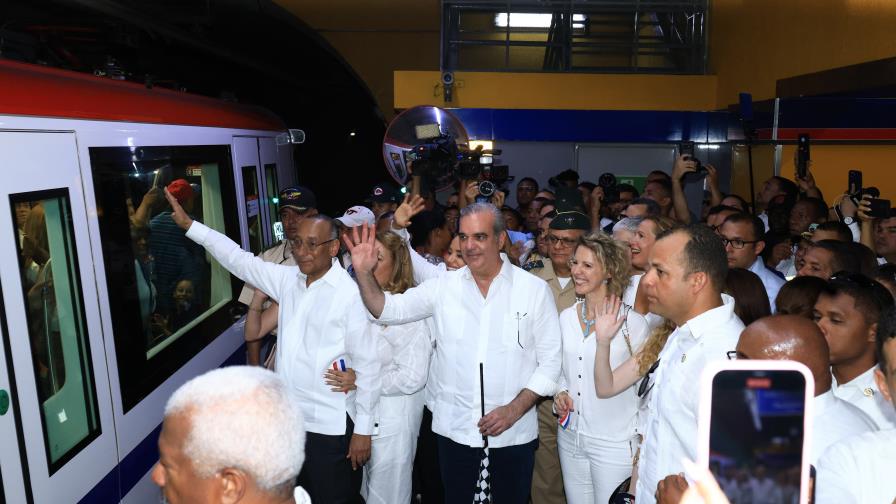 Abinader pone en marcha nuevos vagones del Metro; proyecto costó más de 219 millones de euros Abinader pone en marcha nuevos vagones del Metro; proyecto costó más de 219 millones de euros