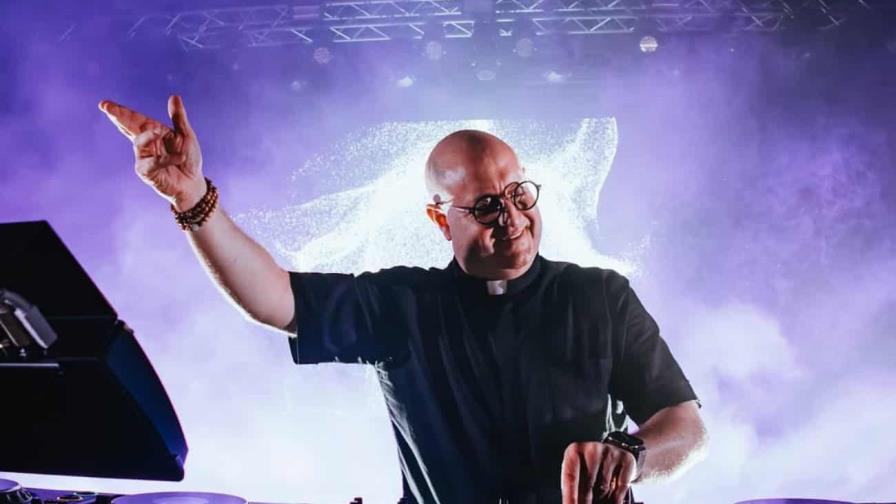 Del altar al escenario: el cura DJ que hizo bailar a miles en España