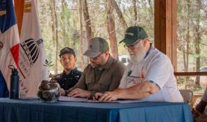 Medio Ambiente y Grupo Jaragua acuerdan comanejo de Sierra de Bahoruco y Jaragua