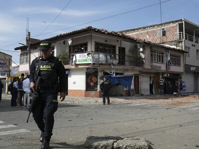 Más 12,000 estudiantes y docentes colombianos afectados conflicto