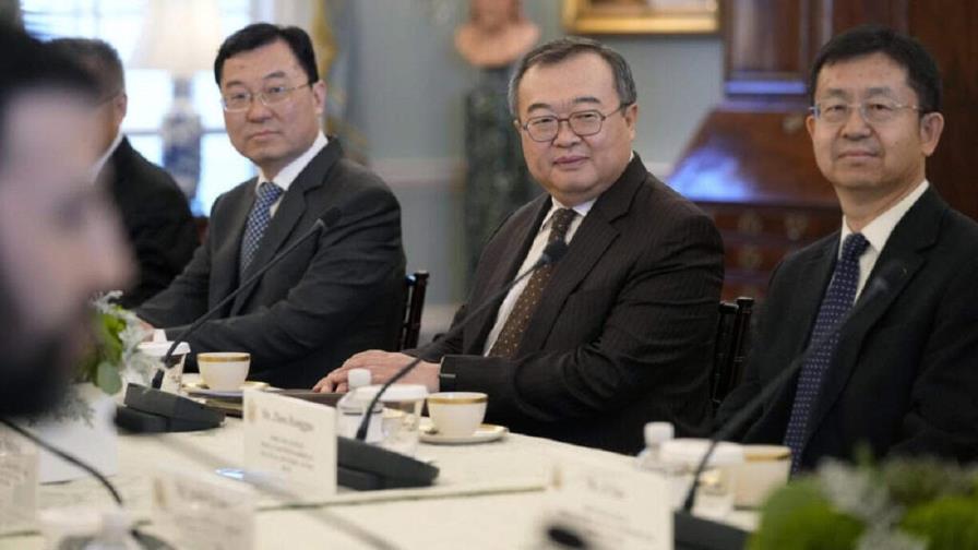 China: las autoridades detienen a un diplomático de primer nivel