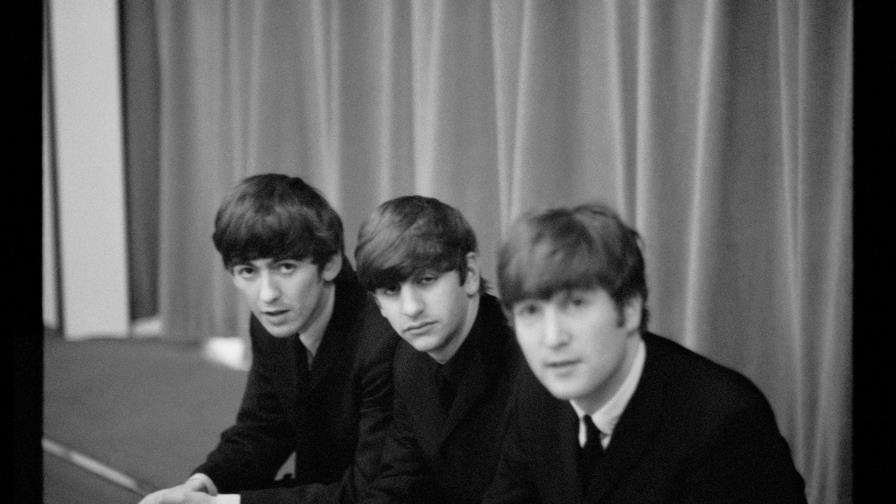 Paul McCartney exhibe fotos inéditas de The Beatles en Londres