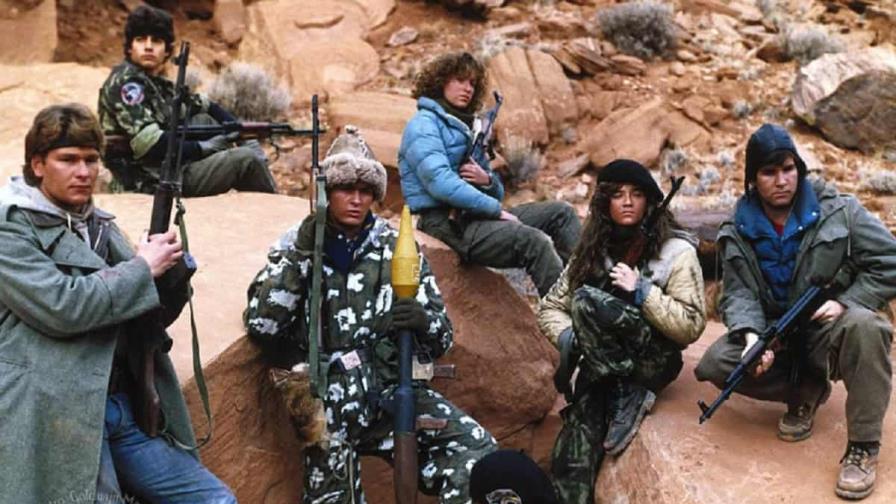 "Red Dawn", la "invasión" que definió una generación de cine bélico juvenil
