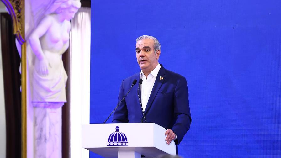 Abinader reconoce que cerca de 3,000 dominicanos necesitan entrar al programa de Alto Costo
