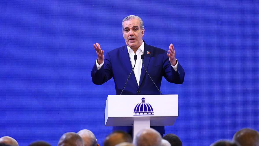 Presidente Abinader sorprende con visita a Punta Catalina en medio de ola de apagones