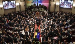 Colombia despide a Miguel Uribe Turbay, el asesinado aspirante que unió el país