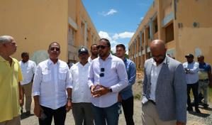 Minerd interviene centros escolares en las provincias Duarte y Hermanas Mirabal