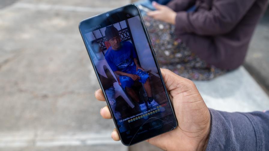 "El no se escapó, ellos lo soltaron para matarlo", denuncia padre de joven ultimado por policías