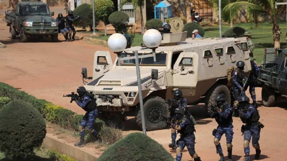 Trece condenados a cadena perpetua por terrorismo en Burkina Faso entre enero y julio Trece condenados a cadena perpetua por terrorismo en Burkina Faso entre enero y julio