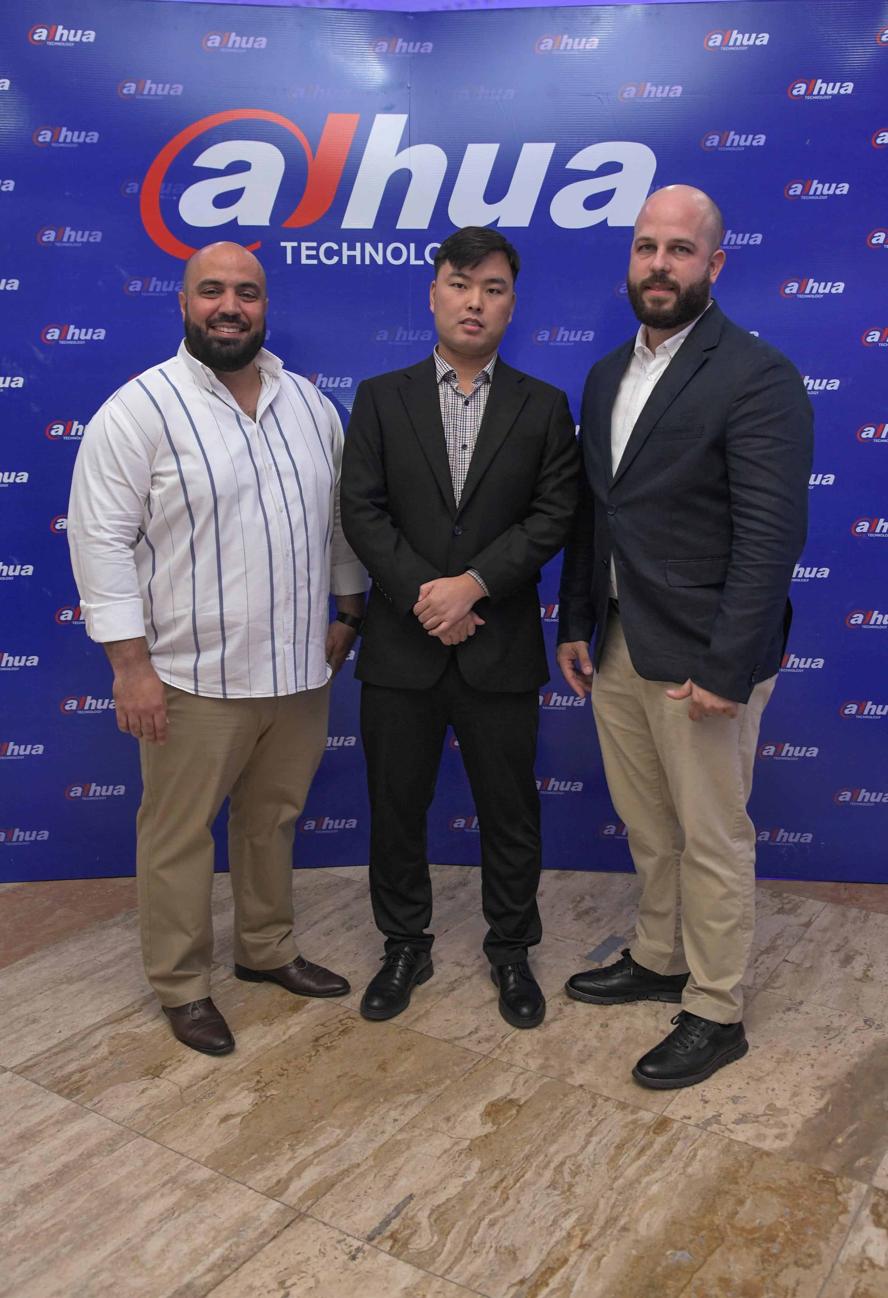 Fernando Fernández, Felipe Wang y Samuel Infante.