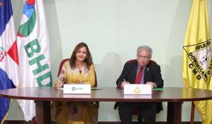 El CMD y el Banco BHD firman un acuerdo para ofrecer acompañamiento financiero a los médicos