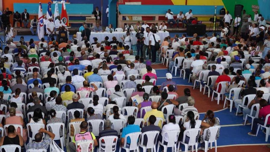 Inician segunda etapa de titulación en Hato del Yaque; beneficiará a más de 4,800 personas Inician segunda etapa de titulación en Hato del Yaque; beneficiará a más de 4,800 personas