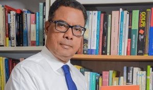 Namphi Rodríguez pone a circular su quinta obra sobre justicia administrativa