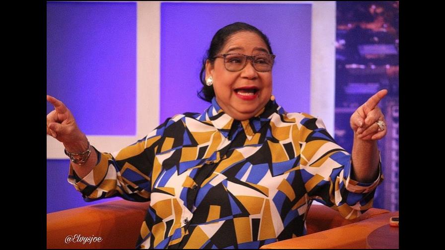 Angelita Curiel "la Mulatona" será sometida a una cirugía Angelita Curiel "la Mulatona" será sometida a una cirugía