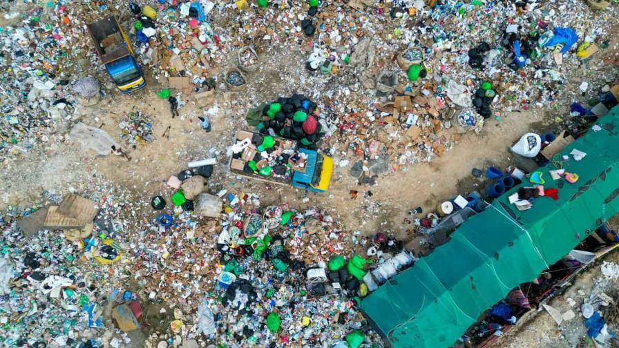 Carrera contrarreloj por forjar un tratado global contra la contaminación por plásticos