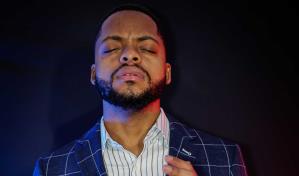 Profeta Diony de la Rosa anuncia evento masivo en el Palacio de los Deportes en 2026