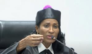 Jueza critica entrega de "contenedores" de pruebas sin depurar en juicio contra Alexis Medina