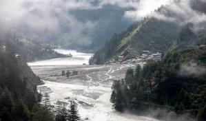 Elevan a 30 los muertos por las lluvias torrenciales del monzón en el norte de la India