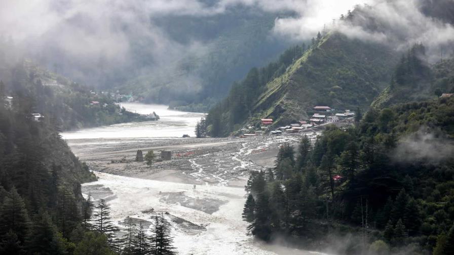 Elevan a 30 los muertos por las lluvias torrenciales del monzón en el norte de la India Elevan a 30 los muertos por las lluvias torrenciales del monzón en el norte de la India