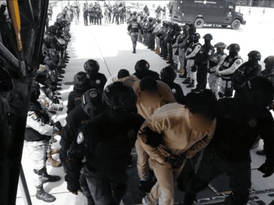 Acusan en NY a tres de los 26 narcos enviados por México