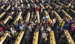 Se prolongan hasta el viernes las negociaciones del tratado contra la contaminación por plásticos