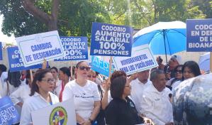 Trabajadores de salud se plantaron frente al SNS en exigencia de incentivos y mejoras salariales
