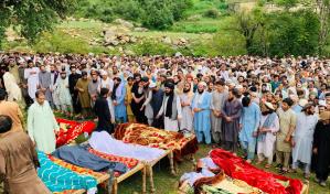 Lluvias monzónicas dejan más de 110 muertos en Pakistán