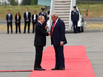 Trump renuncia a un alto el fuego en Ucrania tras cumbre con Putin