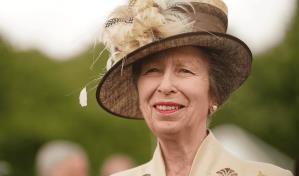 La princesa Ana cumple 75 años en privado, sin conmemoración pública